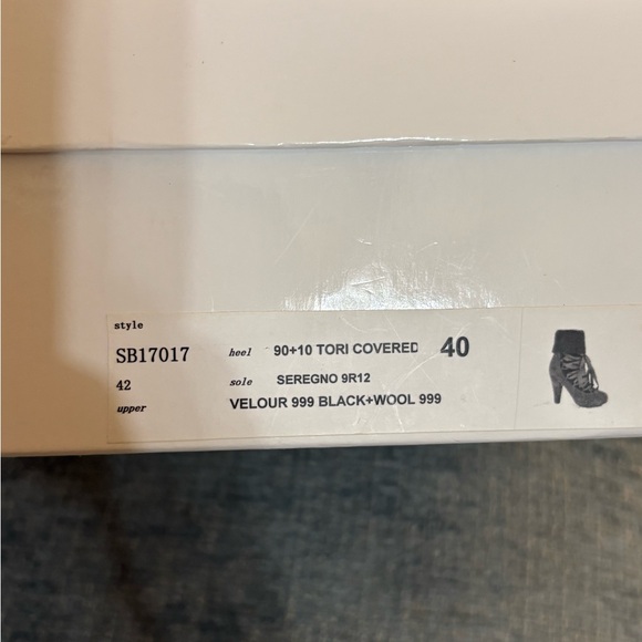 See by Chloe Suede and Knit Ankle Boot as 40 NWT w/ box and dusty extra laces - Picture 9 of 10